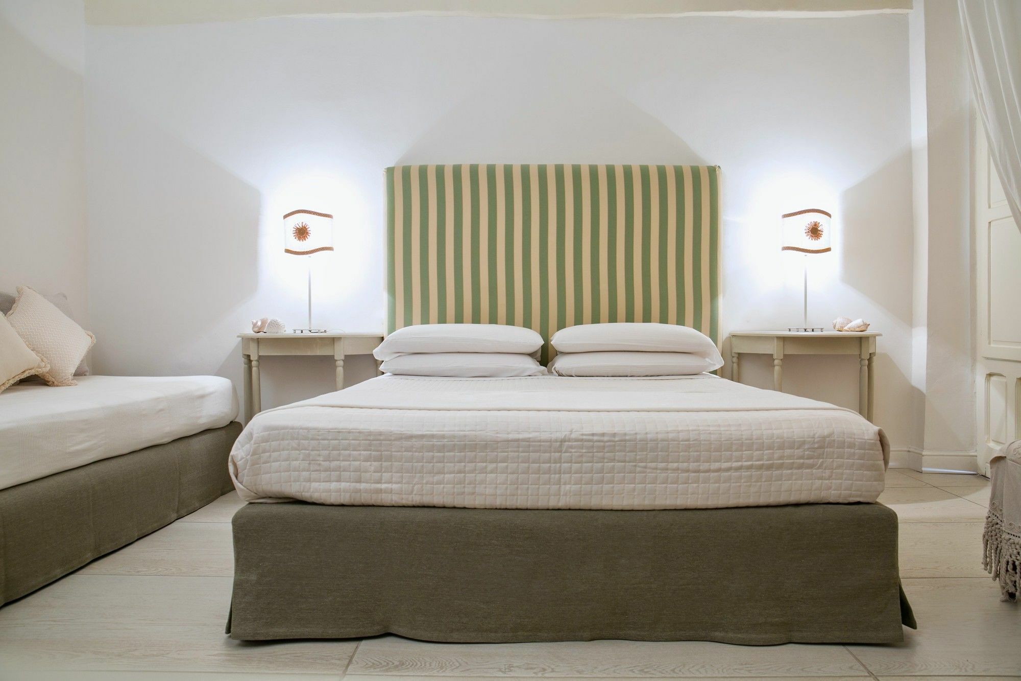 Couette-café Domus Dejana 3*